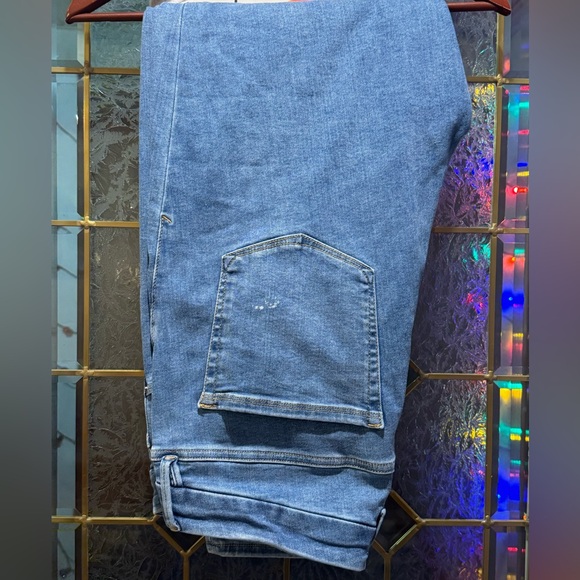 Good American Always Fits Jeans - Picture 4 of 5